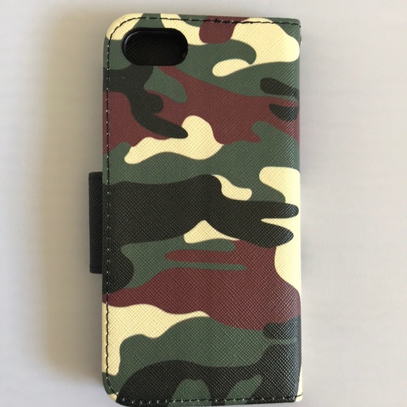 iPhone 7 Folding Phone Case Camouflage Green - Picture 2 of 3